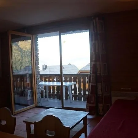 8 Personnes Confortable De Qualite, Les Molanes. Apartment